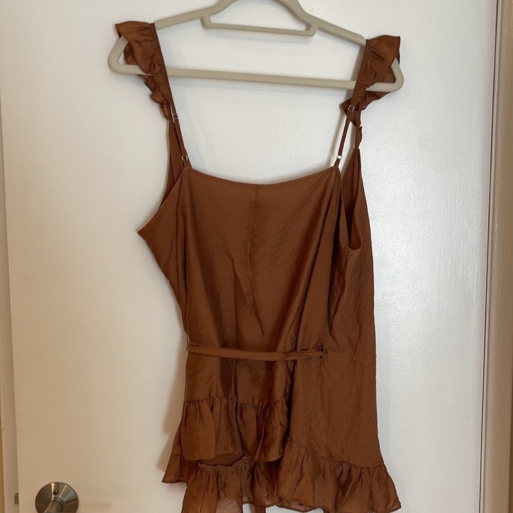 Express Brown Wrap Tank - Picture 5 of 5